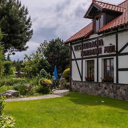 Nordowi Dwor Bed and Breakfast Celbowo Buitenkant foto